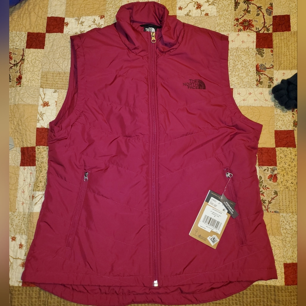 NWT Women's North Face Tamburello vest, M